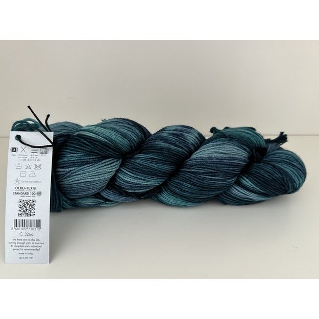 HAPPY FEET Gazzal- 75% Superwash Merino Wool, 25% Polyamide, 100gr/ 330m, Nr 3266